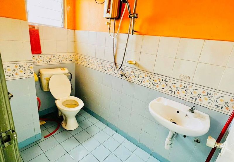 Kristal Heights Apartment