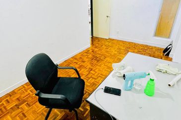 Kristal Heights Apartment