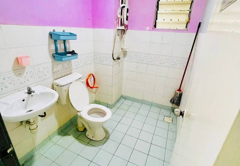 Kristal Heights Apartment