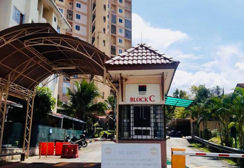 Kristal Heights Apartment