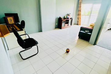 Kristal Heights Apartment