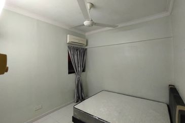 Ixora Apartment