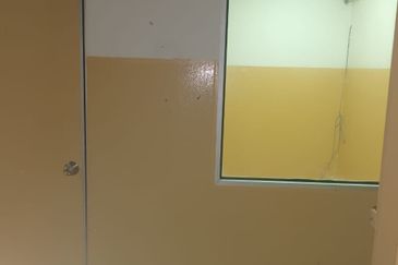 TAMAN DESA PETALING KUALA LUMPUR OFFICE SPACE FIRST FLOOR FOR RENT