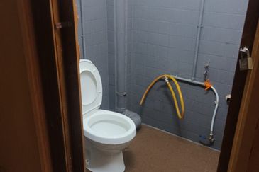 TAMAN DESA PETALING KUALA LUMPUR OFFICE SPACE FIRST FLOOR FOR RENT