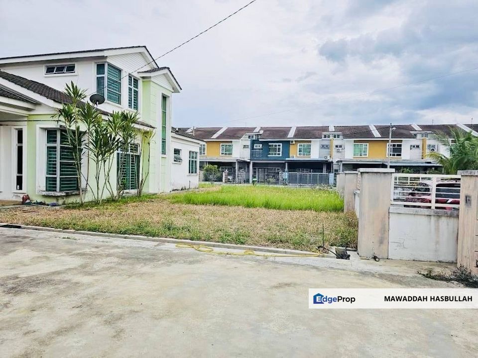 TAMAN INSANIAH BALING 1.5 STOREY BUNGALOW BELOW MARKET VALUE FOR SALE, Kedah, Baling