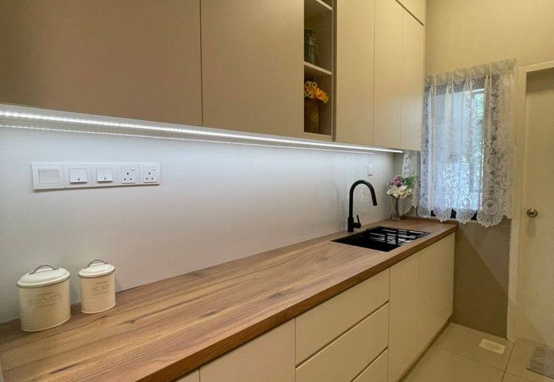 Crescent Park Townvilla