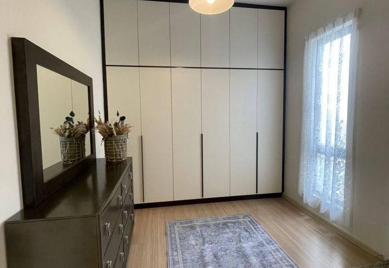 Crescent Park Townvilla