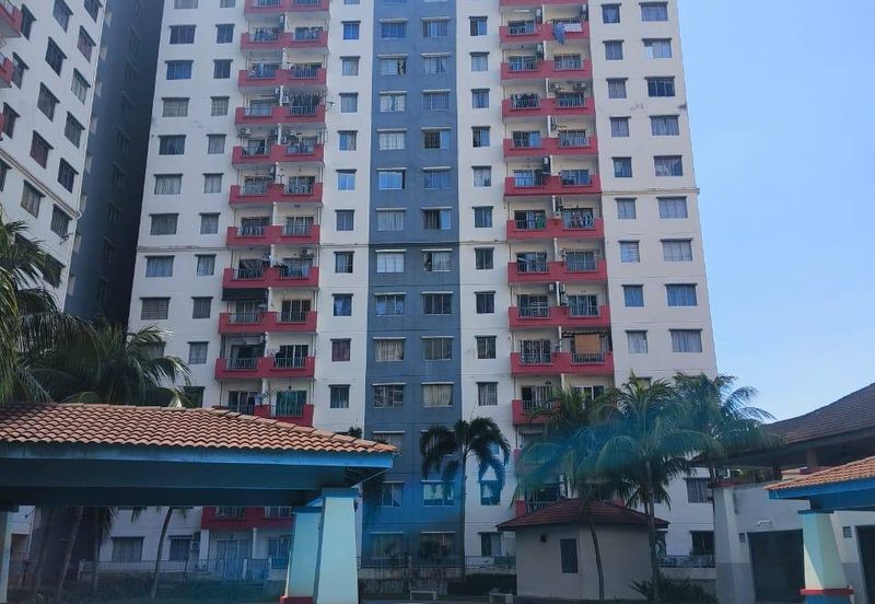 Vista Pinggiran, Taman Pinggiran Putra