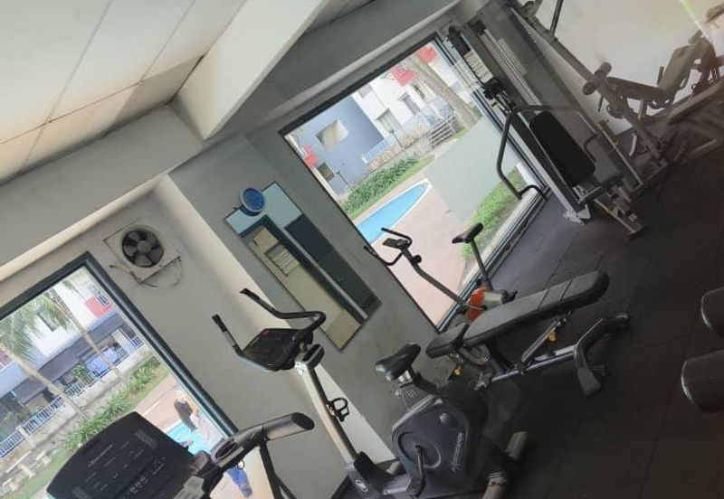 Vista Pinggiran, Taman Pinggiran Putra