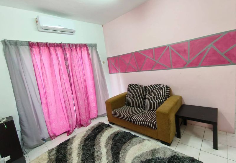 Vista Pinggiran, Taman Pinggiran Putra