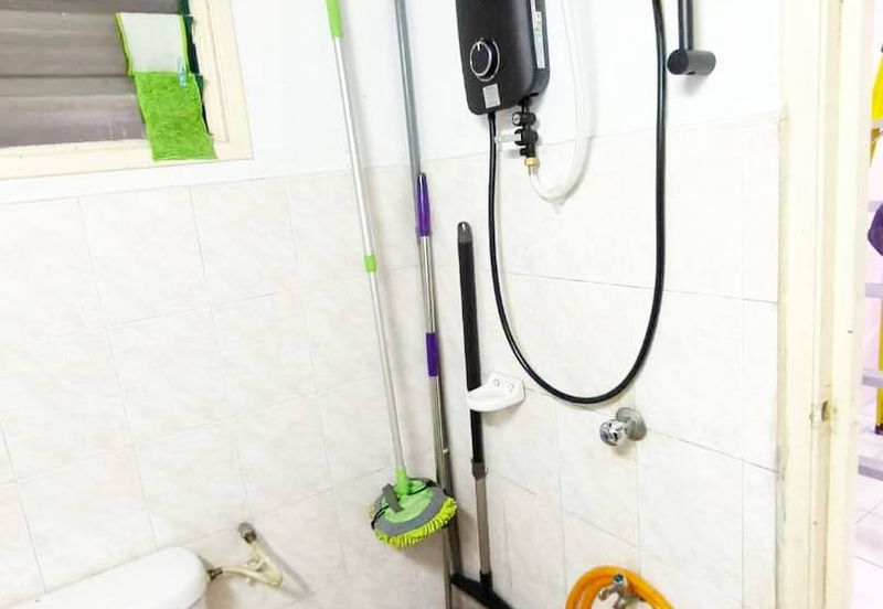 Vista Pinggiran, Taman Pinggiran Putra