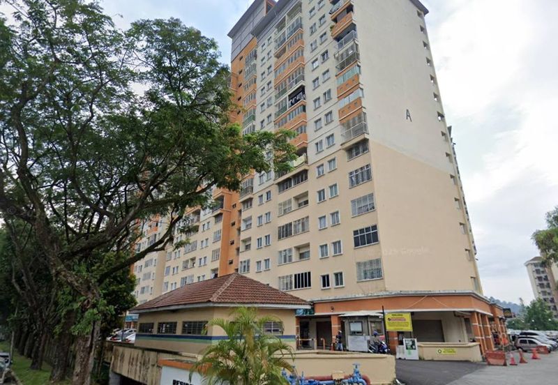 Residensi Bistaria, Ukay Bistari