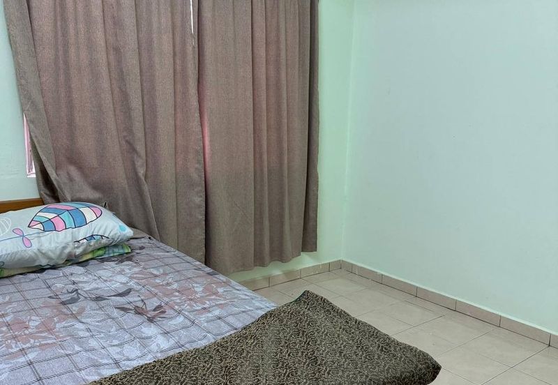 Residensi Bistaria, Ukay Bistari