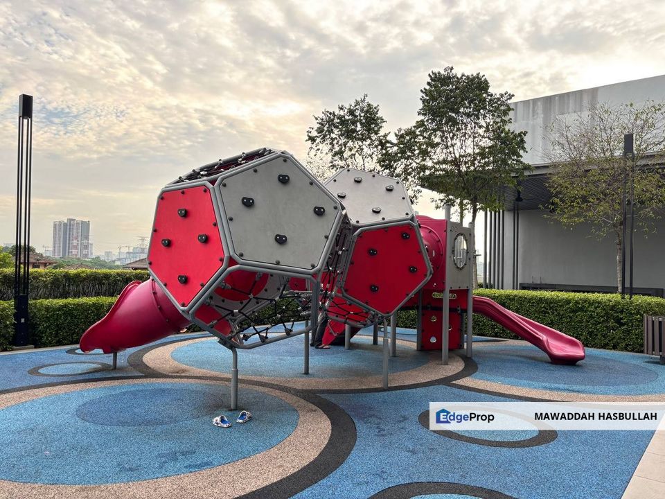 Rumbia @ Ari Permaisuri Cheras Condominium Fully Furnished Corner Lot For Sale, Kuala Lumpur, Cheras