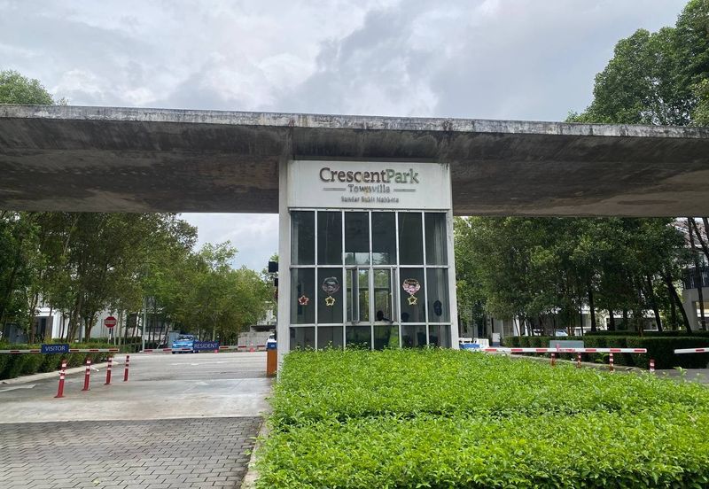 Crescent Park Townvilla