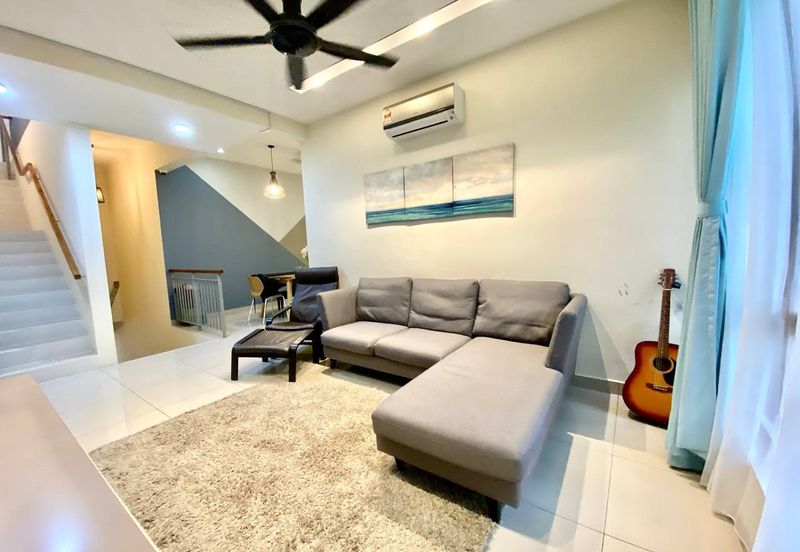 Crescent Park Townvilla