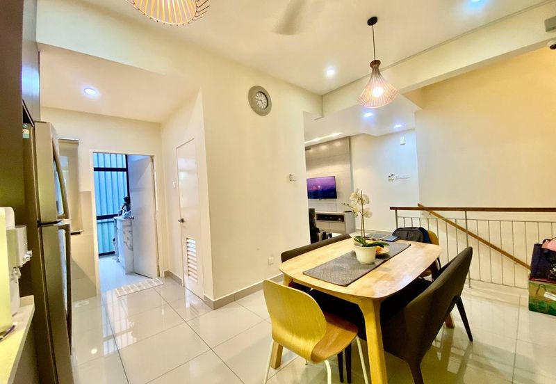 Crescent Park Townvilla