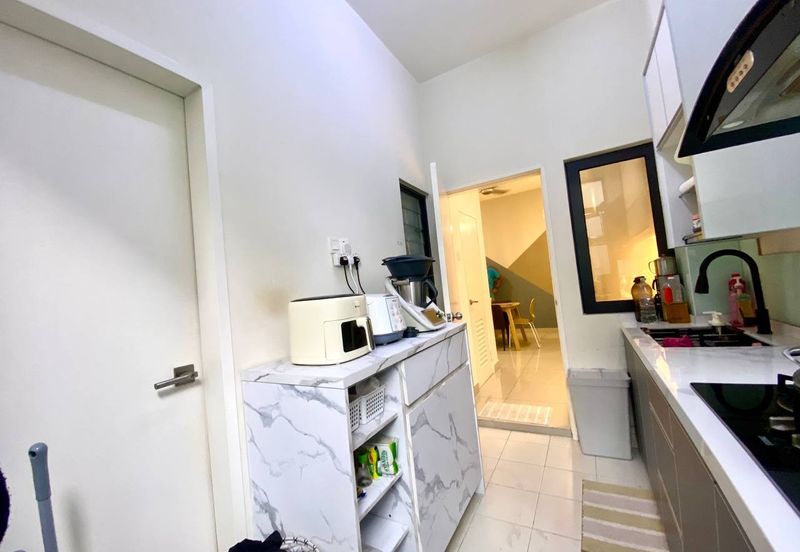 Crescent Park Townvilla