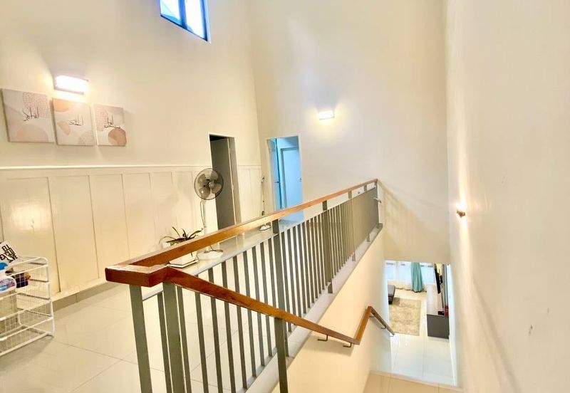 Crescent Park Townvilla