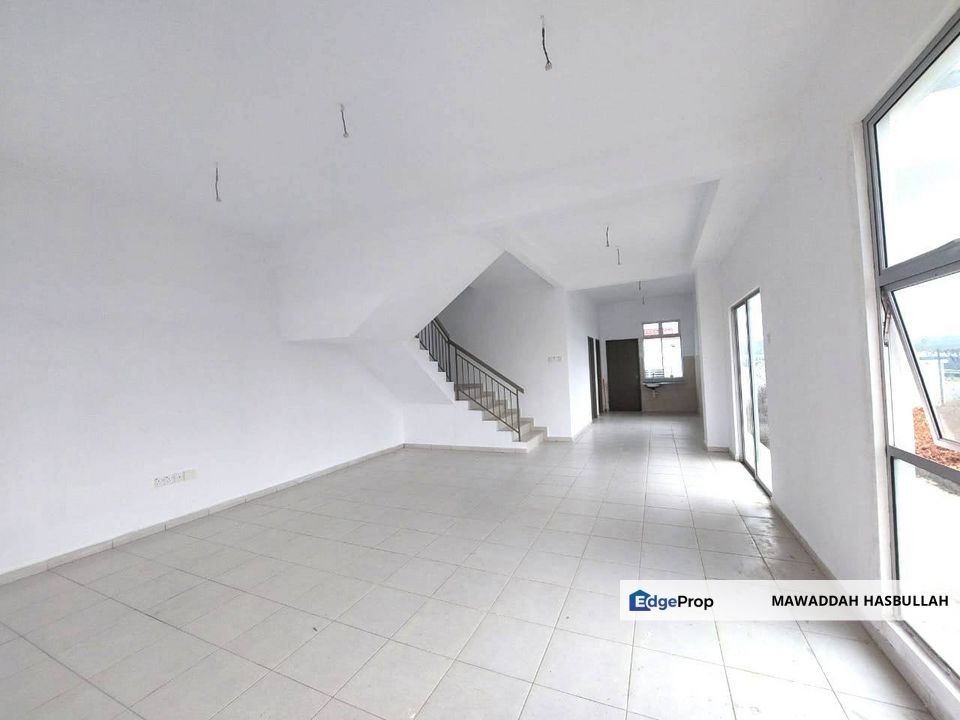 TAMAN SCIENTAX RAWANG 3 STOREY TERRACE HOUSE HOT AREA FOR RENT, Selangor, Rawang