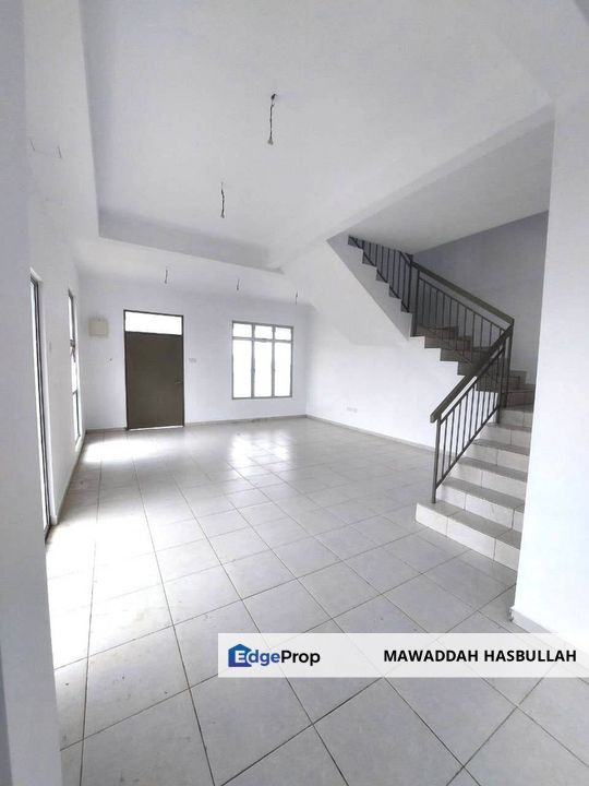 TAMAN SCIENTAX RAWANG 3 STOREY TERRACE HOUSE HOT AREA FOR RENT, Selangor, Rawang