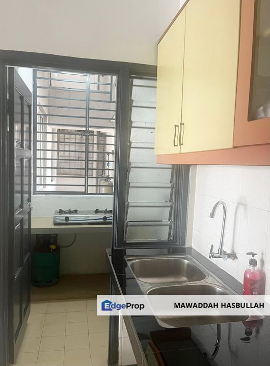 PLAZA INDAH TAMAN SEPAKAT INDAH KAJANG PARTIALLY FURNISHED FOR RENT, Selangor, Kajang