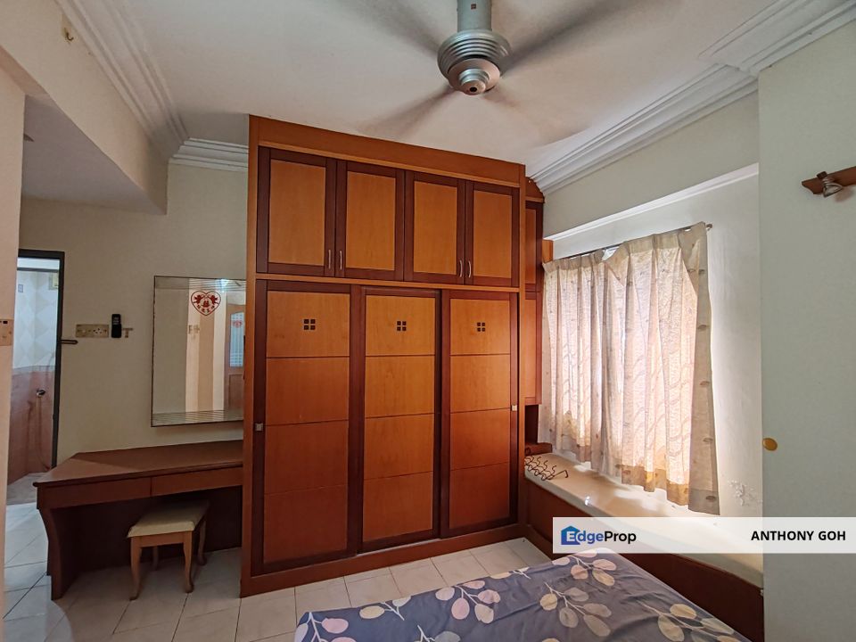 Gambier Heights Partially Furnished Well Maintain Corner, Penang, Gelugor