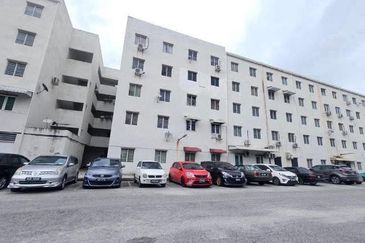 Rumah Pangsa Juru Setia