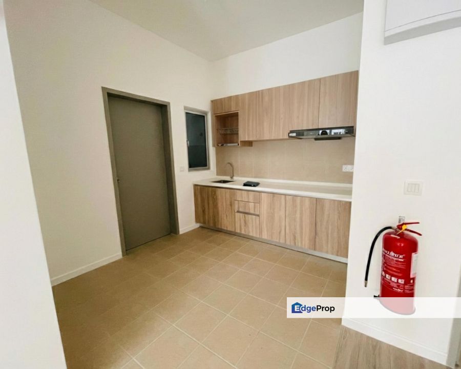  NEW Condo Lakefront Residence Cyberjaya Tower 6, Selangor, Cyberjaya