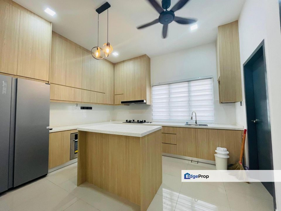Partly Furnished 2 Storey Superlink (Phase 3) Myra Saujana @ Dengkil, Selangor, Dengkil