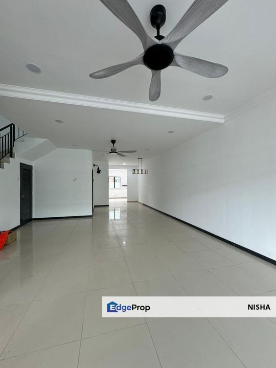 Taman Saujana Utama, Sungai Buloh 2 Storey House Kitchen Extended Ready To Move, Selangor, Sungai Buloh