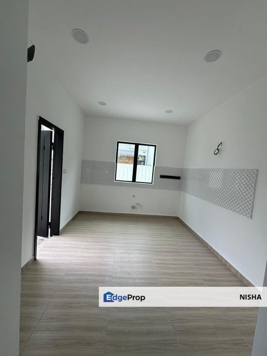 Taman Saujana Utama, Sungai Buloh 2 Storey House Kitchen Extended Ready To Move, Selangor, Sungai Buloh