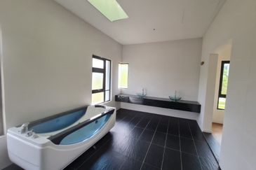 Cahaya SPK, Seksyen U9