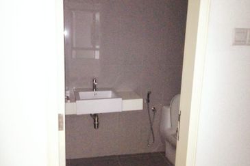 Renai Jelutong Residences