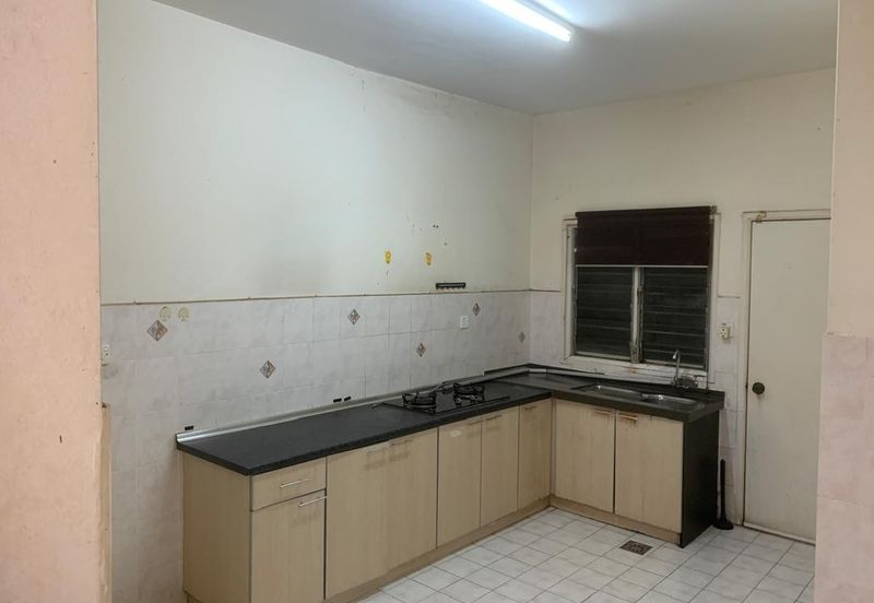 Ayu Qaseh, Alam Nusantara