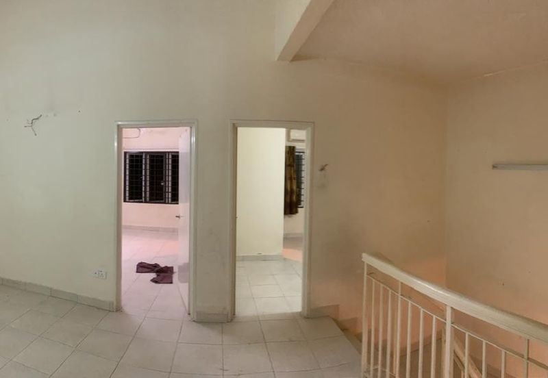 Ayu Qaseh, Alam Nusantara