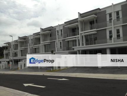 2.5 Storey Terrace House, Sunway Alam Suria, Seksyen U10, Shah Alam, Selangor, Shah Alam