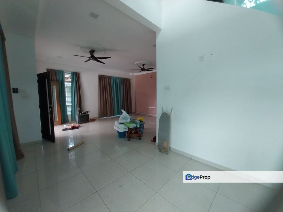MUAR - BUNGALOW FOR SALE, Johor, Muar