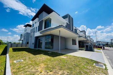 Broadleaf Residences, Hometree