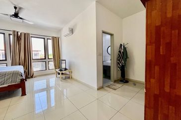 Setia Warisan Tropika (Belladonna)