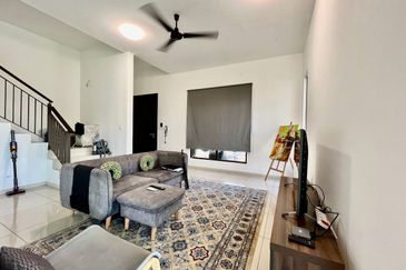 Setia Warisan Tropika (Belladonna)