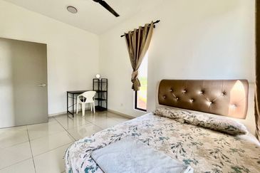 Setia Warisan Tropika (Belladonna)