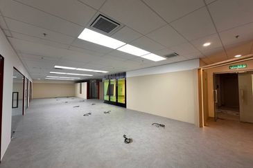 Menara EcoWorld (The Stride Strata Office @ BBCC)