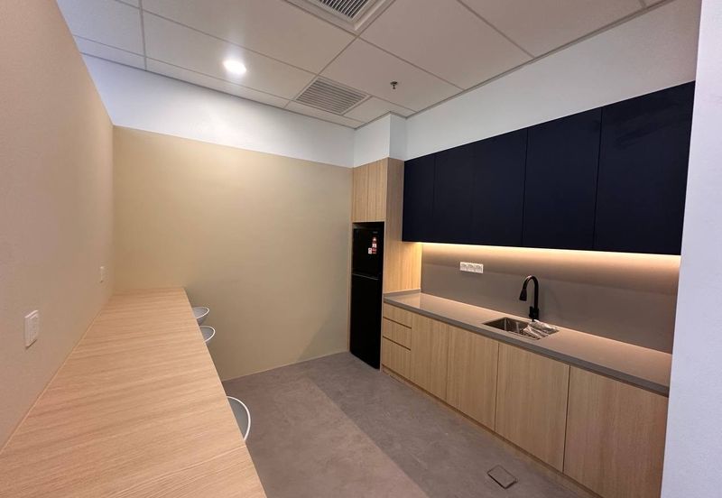 Menara EcoWorld (The Stride Strata Office @ BBCC)