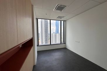 Menara EcoWorld (The Stride Strata Office @ BBCC)