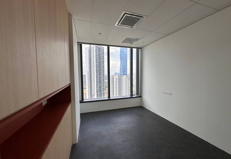 Menara EcoWorld (The Stride Strata Office @ BBCC)