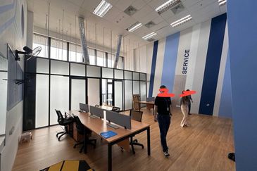 Menara EcoWorld (The Stride Strata Office @ BBCC)