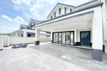 Hevea Elmina Gardens