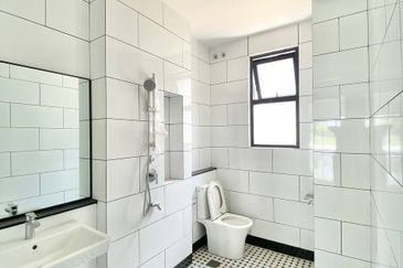 Hevea Elmina Gardens