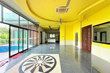 Luxury Bungalow The Mines Resort City